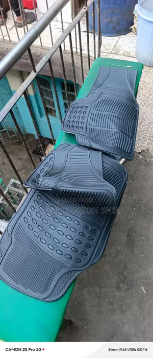 7-Seater Floor Mats with Non-Slip Textured Backing