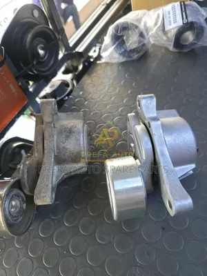 Tensioner Pulley kwa Injini ya Nissan QR20 (Caravan)