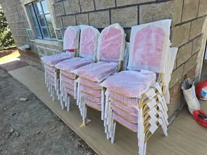 Viti vya Mkutano vya Boss Office Products vinavyoweza Kuwekwa Juu (Vyekundu)