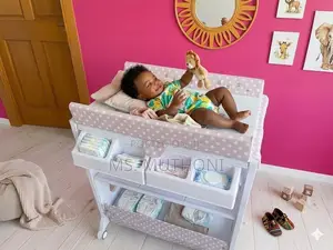 Kituo cha Kubadilisha Diaper cha Mtoto chenye Bafu