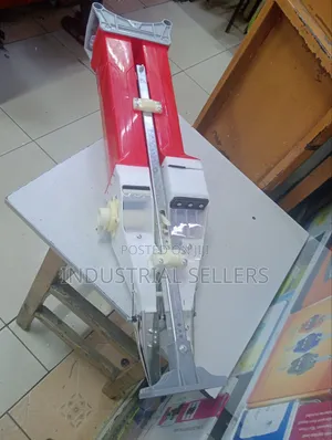 Kipanda Mbegu na Mbolea cha Mwongozo