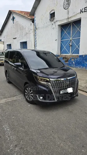 Toyota Esquire 2017 Zambarau