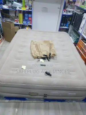 Queensize Airbed with Inbuilt Electric Pump (5x6)