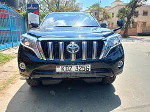 Toyota Land Cruiser Prado 2013 Nyeusi Matt