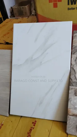 Twyford Wall Tile 25x40cm White with Grey Splash