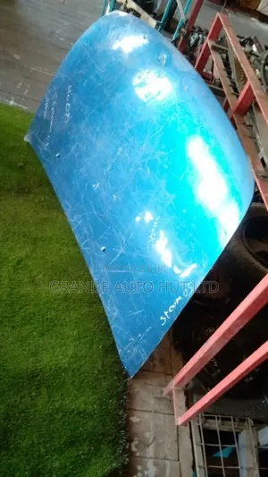 Honda Stream Bonnet (Modeli ya Kale)
