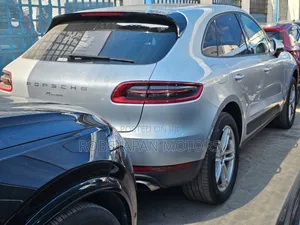 Porsche Macan 2018 Nyeupe