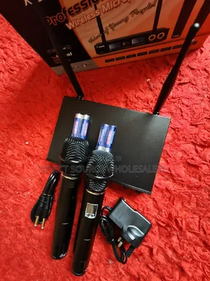 BNK X35 UHF Wireless Microphone System