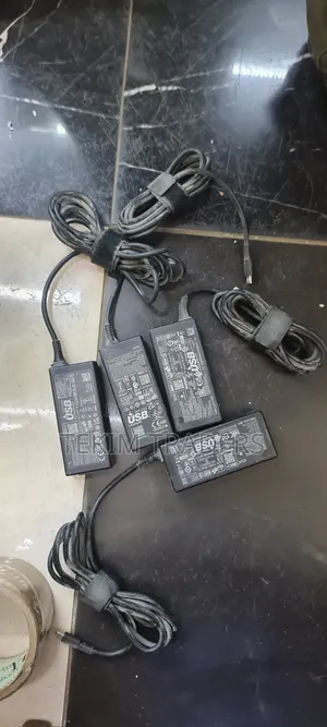 HP 45W Type-C Adapter ya Laptop (Iliyotumika, Ex-UK)