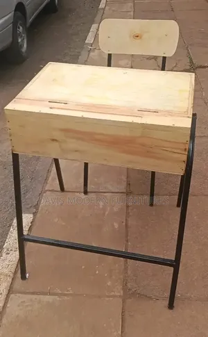 Kiti na Meza ya Mwanafunzi Mmoja - Mpya Kabisa