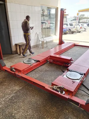 Brand New 4-Post Commercial Vehicle Lift