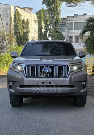 Toyota Land Cruiser Prado TXL 2018 Beige