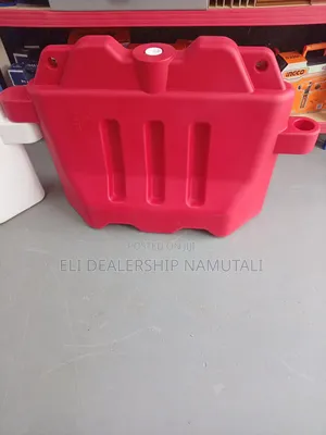 Heavy Duty Water-Filled Plastic Road Barrier