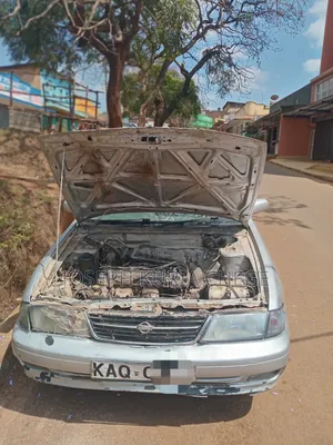Nissan Primera 1997 Nyeupe