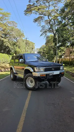 Toyota Hilux Surf 3.0DT 2000 Nyeusi