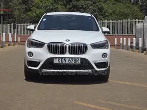 BMW X1 xDrive28i AWD 2016 Nyeupe