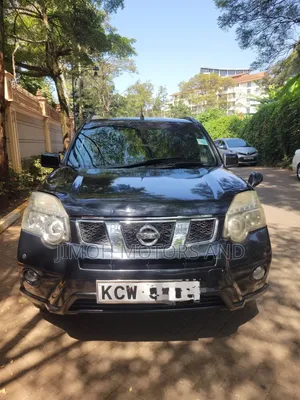 Nissan X-Trail 2012 Nyeusi