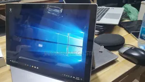Microsoft Surface Pro 5 8GB RAM, 256GB SSD