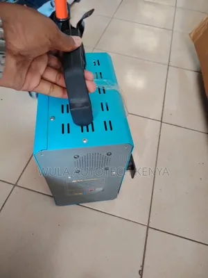Jump Starter ya Betri ya Gari Yenye Nguvu Kubwa
