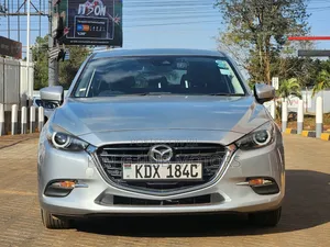Mazda Axela 2018 Nyeupe