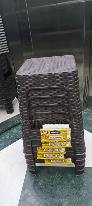 Kigoda cha Plastiki Nyeusi Kipya