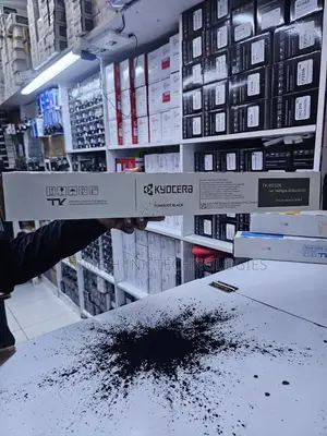 Kyocera TK-8525K Toner Nyeusi