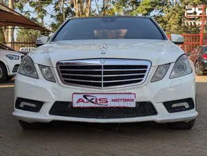 Mercedes-Benz E250 2012 Nyeupe