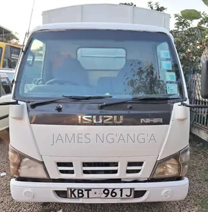 Isuzu NHR Lori Ndogo - 2011