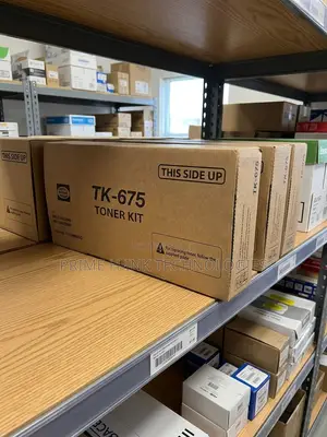 Kyocera TK-675 Toner Nyeusi