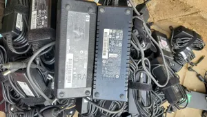 HP 135W Big Pin Adapter