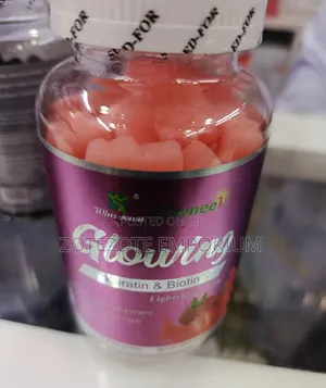 Daynee Glowing Keratin & Biotin Gummies