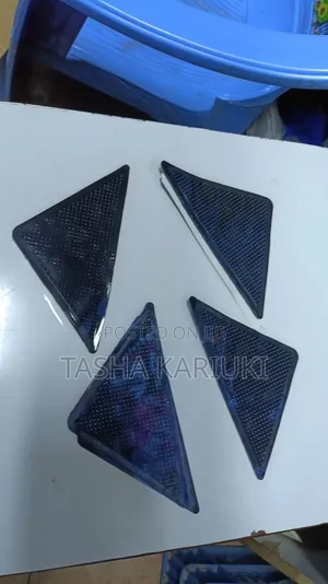 Rug Grippers - Pembe za Mkeka zisizoteleza (4pcs)
