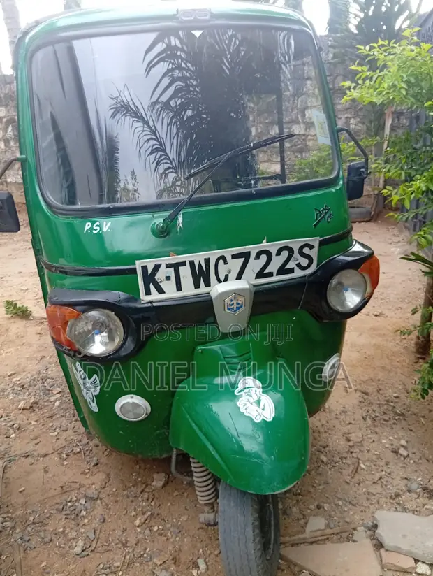 Piaggio 2022 Three-Wheeler - 1