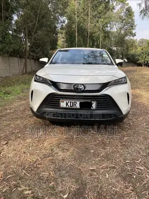 Toyota Harrier 2.0 2021 Nyeupe