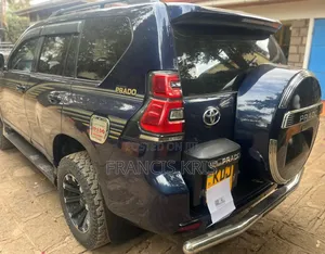 Toyota Land Cruiser Prado 2015 Nyeusi