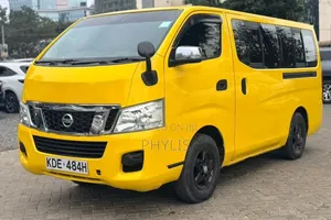 Nissan NV350 Caravan (Urvan) 2013 Yellow