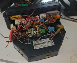 Mercedes-Benz W212 E350 Mbele SAM Moduli Relay Fuse Box