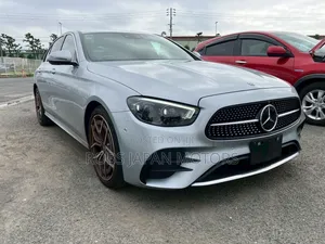 Mercedes-Benz E200 2021 Nyeupe