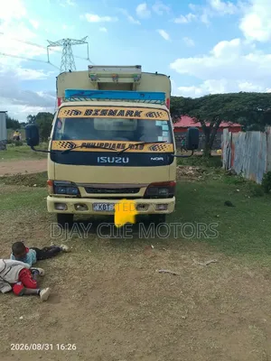Isuzu Lorry (Food Truck) - 2010