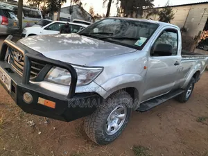 Toyota Hilux Vigo 2016 Silver