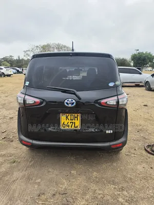 Toyota Sienta 2016 Hybrid