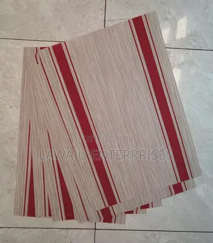 Placemats za PVC Zilizofumwa - Set ya 6