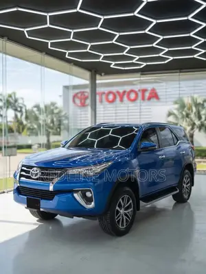 Toyota Fortuner 2.8 D AWD 2019 Bluu