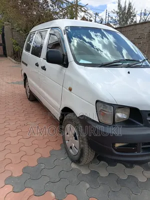 Toyota TownAce 2005 Nyeupe