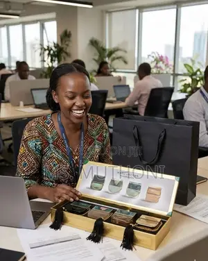 Marc Jacobs Decadence Mkusanyiko wa Vipande Vingi kwa Wanawake