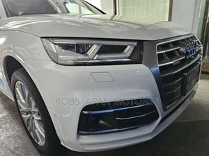 Audi Q5 2.0T Premium AWD quattro 2019 - Off White