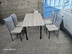 Seti ya Jedwali la Kisasa la Kula Lililoagizwa Mpya