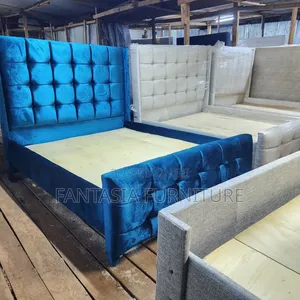 5x6 Chesterfield Bed Frame - Royal Blue