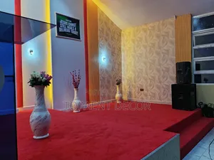 Ufungaji wa Carpet za Ukuta kwa Ukuta kwa Madhabahu ya Kanisa na Insulation ya Sakafu