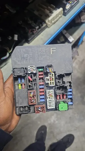 Nissan Serena C26 Fuse Box